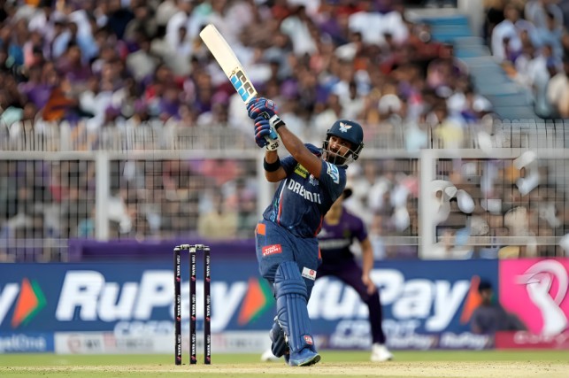 आईपीएल में शानदार स्ट्राइक रेट वाले टॉप 5 खिलाड़ी