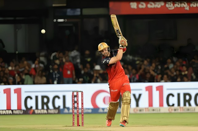 आईपीएल में शानदार स्ट्राइक रेट वाले टॉप 5 खिलाड़ी