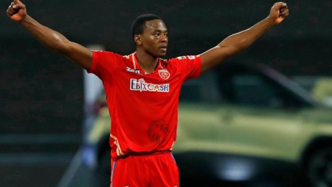 IPL इतिहास के सबसे तेज़ 100 विकेट